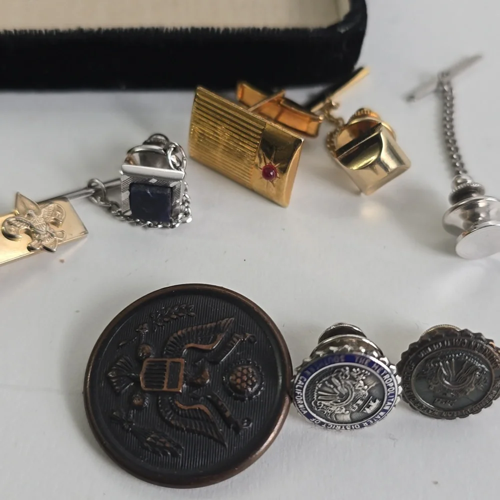 Gold and Silver Men's Accessory Set